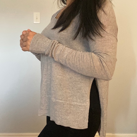 Aritzia - Wilfred Sweater - Picture 3 of 5